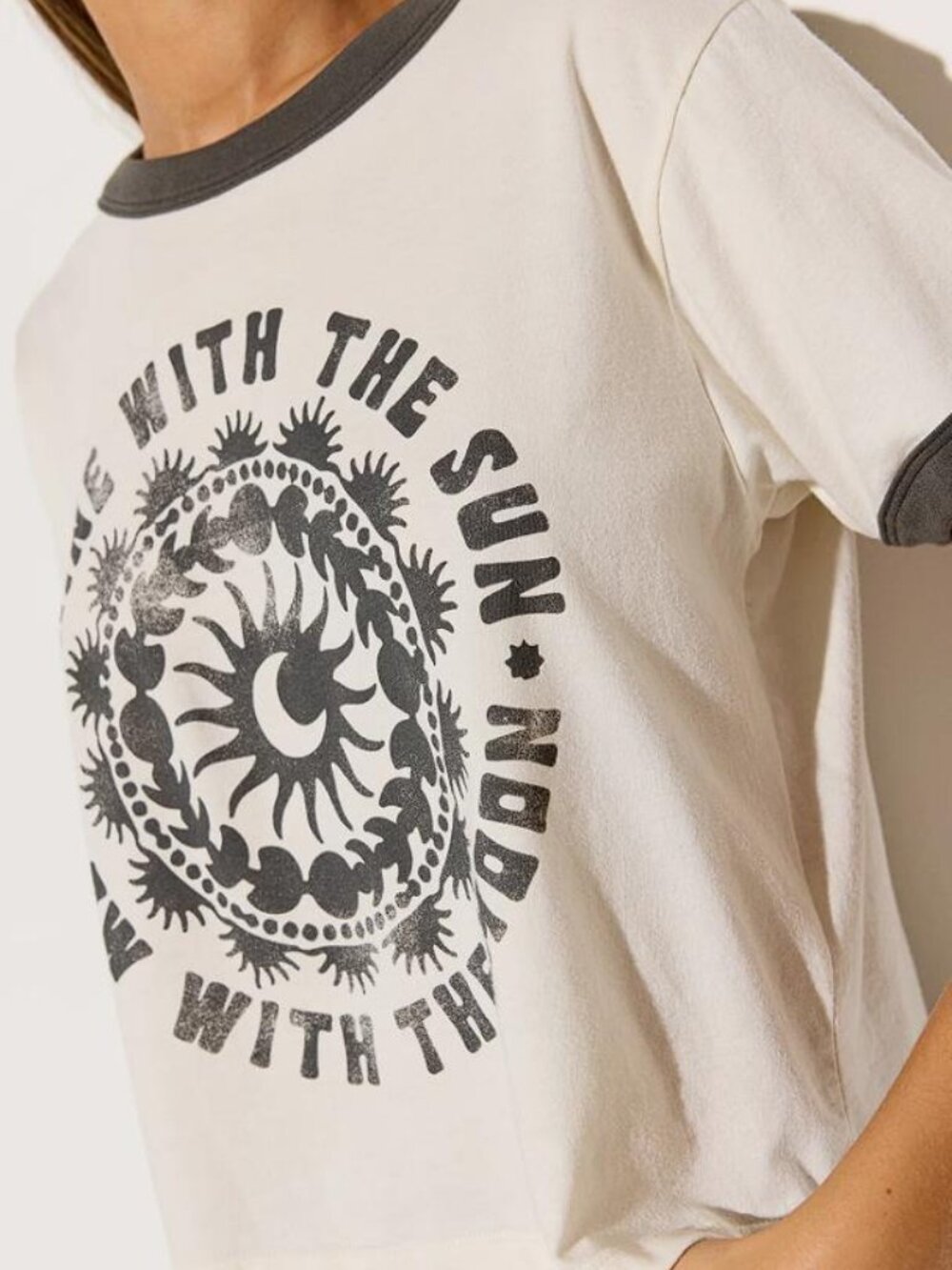 SPIRITUAL GANGSTER Women's Flow Short Sleeve Ringer Tee Size S In Vintage White - Picture 2 of 7